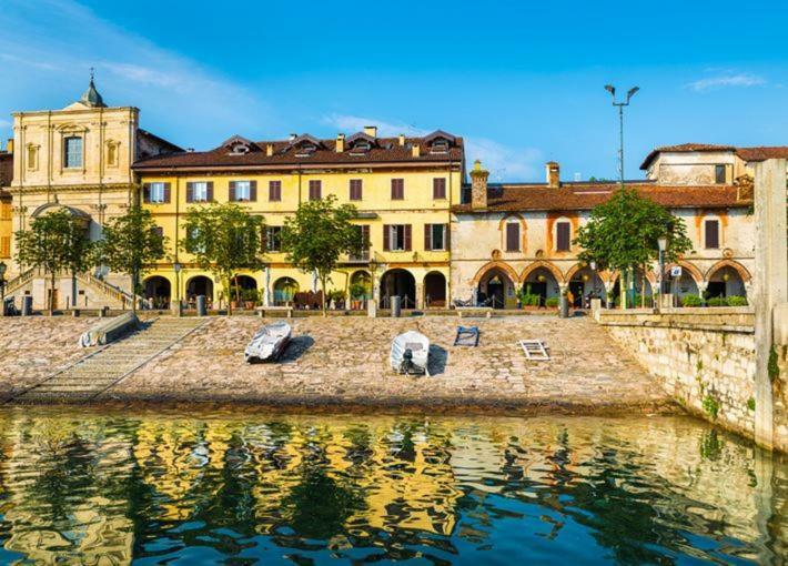 Appartamento Lago Maggiore Арона Экстерьер фото